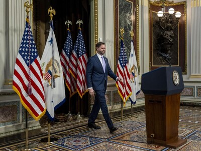 JD Vance llama amigo a Rubio y descarta comentar sobre candidatura