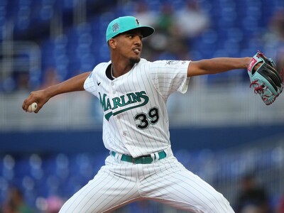 Juan Soto jonronea, pero Eury Pérez y Marlins frenan a Mets 2-1