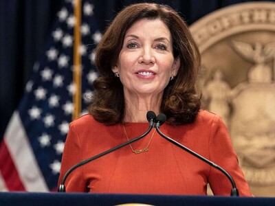 Kathy Hochul acuerda impuesto a viviendas de lujo en Nueva York