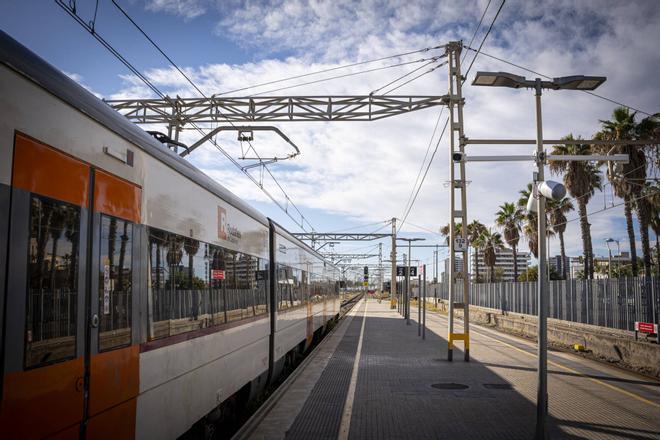 La línea orbital ferroviaria, en cinco claves: un trazado de 120 kilómetros que quiere transformar la movilidad metropolitana