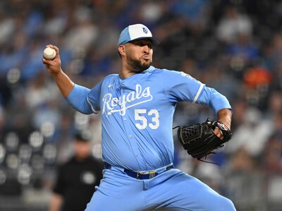 MLB: Carlos Estévez fuera por lesión en el hombro