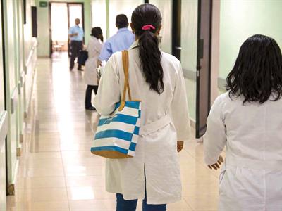 Médicos extranjeros pueden solicitar visas en Estados Unidos