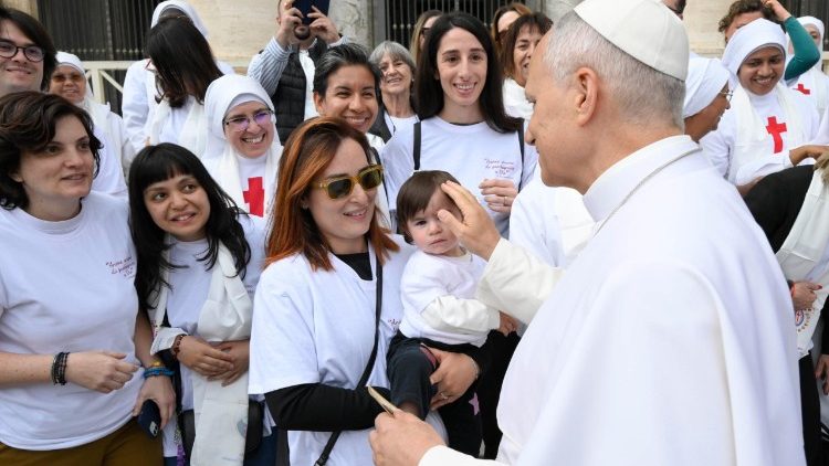 Médicos y voluntarios ante el Papa por una atención que derriba barreras
