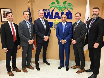 Presidente de la DNCD sostiene reunión con la DEA en Miami