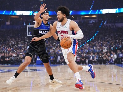 Raptors y Pistons fuerzan juegos de desempate con milagrosas victorias