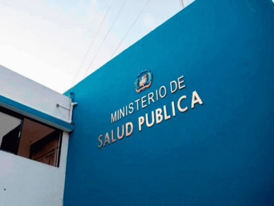 Salud Pública informó que tripulantes aislados no desembarcaron