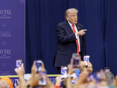 Trump apela a votantes mayores para comicios de medio mandato