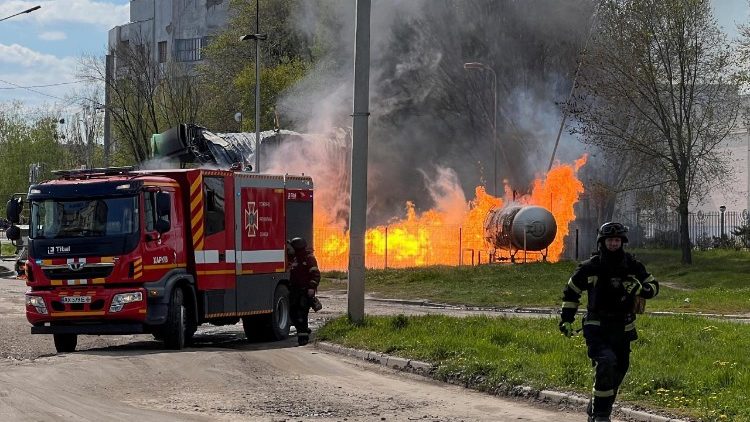 Ucrania, fuertes ataques rusos sobre Jersón, Járkov y Odesa