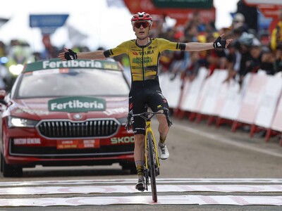 Vingegaard gana su cuarta etapa del Giro