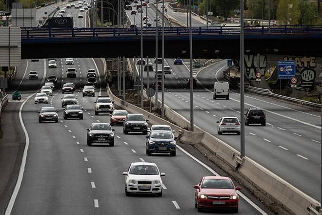 Ya se han matriculado más de 400.000 coches en lo que va de año y los híbridos enchufables siguen siendo los modelos que más crecen