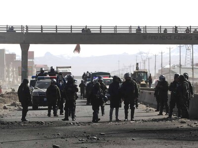44 puntos de bloqueo de vías en estado de excepción de Bolivia