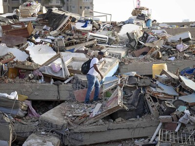 920 muertos y 3,360 heridos por terremotos en Venezuela