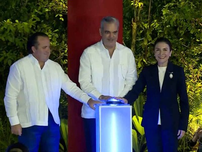 Abinader y Carolina Mejía inauguran Nuevo Paseo 30 de Mayo