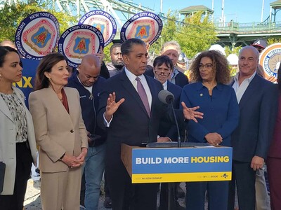 Adriano Espaillat rechaza proyecto de ley sobre vivienda asequible