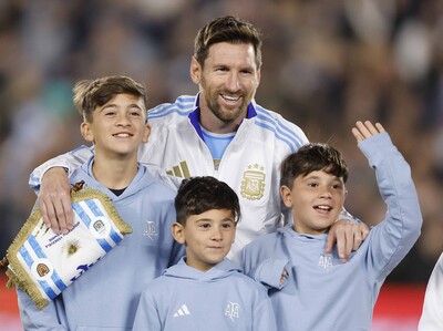 Balones y biberones: la paternidad para los gigantes del fútbol