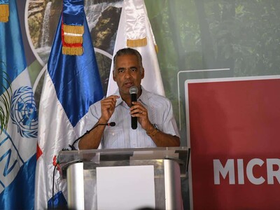 Comunidad La Cidra estrena hidroeléctrica