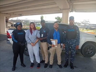 Deportan dominicana desde EE. UU. por homicidio en Villa Altagracia