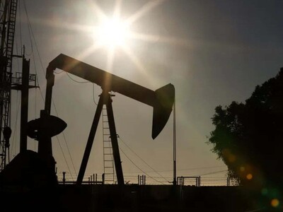 El petróleo cierra por debajo de los 85 dólares tras acuerdo