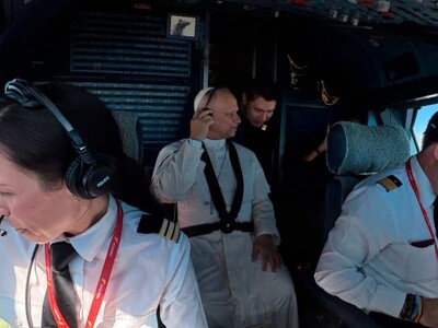 El piloto que llevó al Papa a Barcelona narra vivencias del viaje