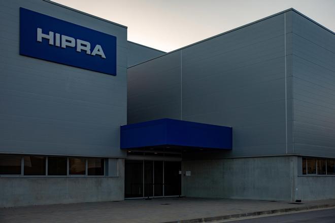 La farmacéutica Hipra ganó 53,9 millones en 2025 y facturó 516 millones, un 17% más