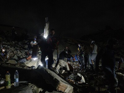 Las tareas de rescate continúan por los terremotos en Venezuela