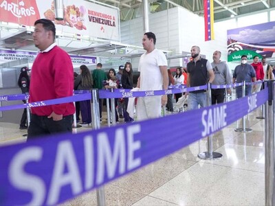 Migrantes venezolanos regresan en vuelo de repatriación desde Miami