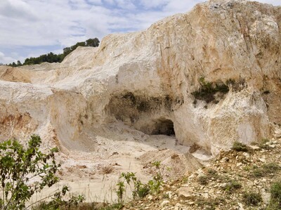 Nueva denuncia reaviva polémica en las Cuevas del Pomier