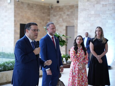 Sanz Lovatón realiza encuentro con cuerpo diplomático