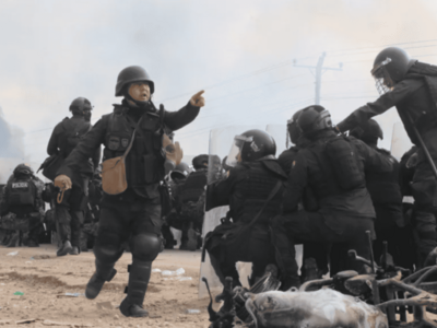 Seis policías heridos en bloqueos y enfrentamientos en Bolivia