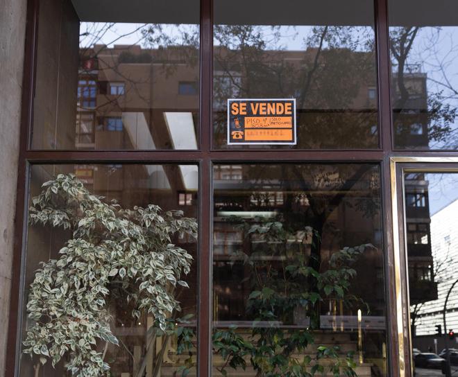 Uno de cada tres jóvenes y la mitad de los inmigrantes están en situación de pobreza tras pagar su vivienda