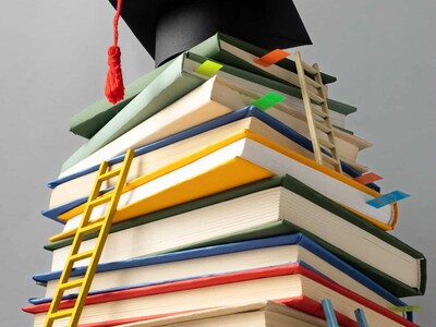 Veto a universitarios indocumentados costaría quince millones de dólar