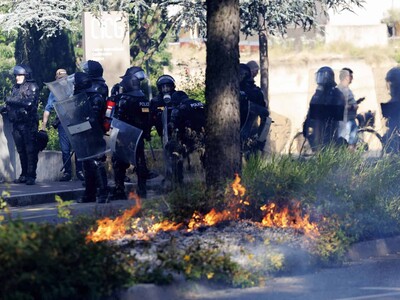 Violencia y actos vandálicos durante manifestación contra el G7