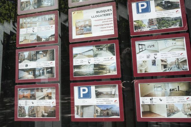 El Gobierno rebaja los requisitos de los avales para la compra de viviendas a jóvenes y familias tras su poco éxito