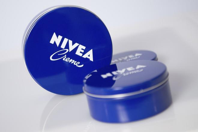 El bote de Nivea no nació azul: así es su primer diseño