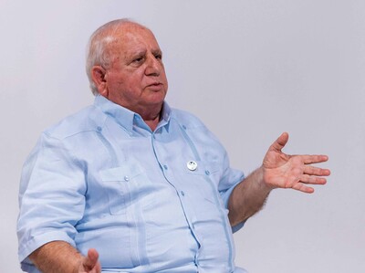 Fadul enfrenta acusaciones por supuestas irregularidades en títulos