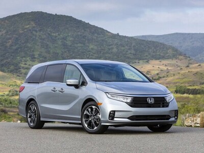 Honda Odyssey: revisión por defecto en cámara trasera