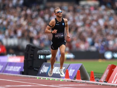 Josh Kerr pulveriza el récord mundial de la milla en Londres