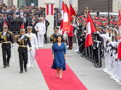 Keiko Fujimori jura como presidenta de Perú