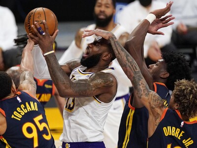 La NBA usará balones con microchips y "tiro libre único"