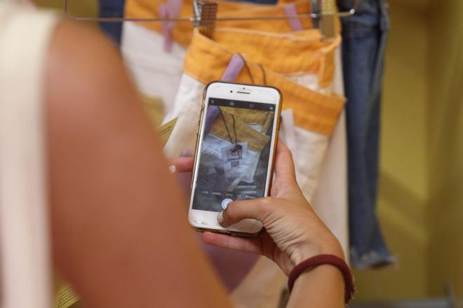 La OCU denuncia a 7 comercios 'online' de ropa: graves irregularidades con el consumidor