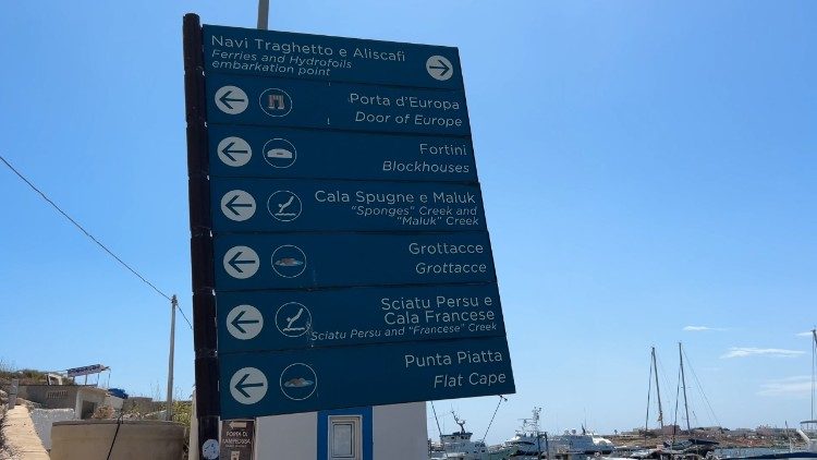 Lampedusa: símbolos de esperanza marcan la visita del Papa León