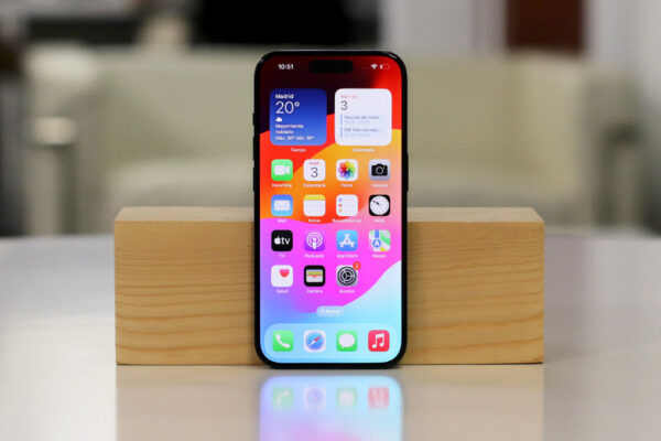 No, no metas el smartphone en la nevera, por favor