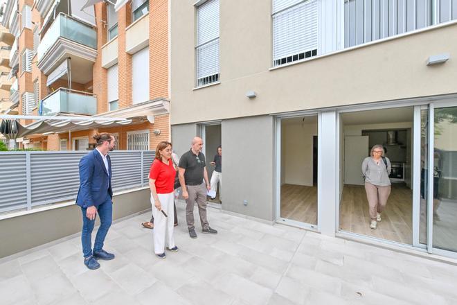 Paneque entrega las llaves de 46 viviendas de alquiler asequible en Malgrat de Mar (Barcelona)