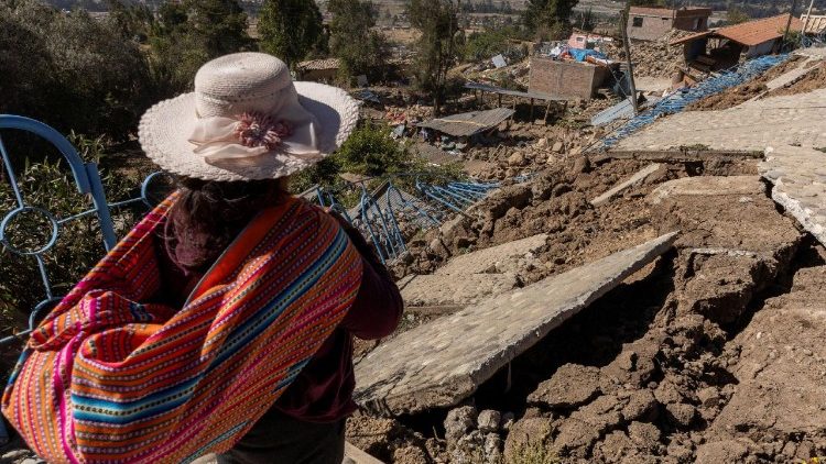 Terremoto en Perú. Fujimori: la máxima prioridad es poner a salvo a la población