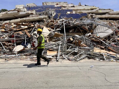 Venezolanos critican lenta recuperación de cadáveres tras terremotos
