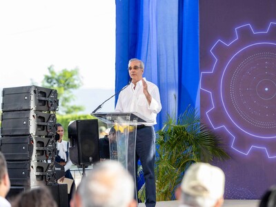 Abinader pide a agricultores tecnificarse en San Juan