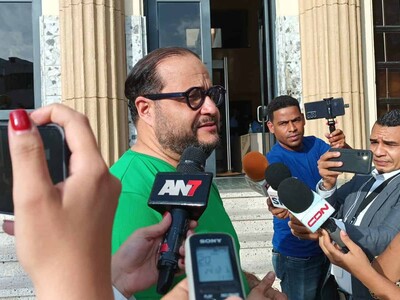 Aquiles Jiménez se disculpa públicamente con Fernando Hasbun y Alicia Ortega