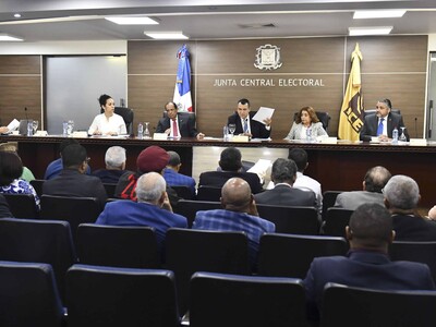 Califican como errada la suspensión de la prohibición de encuestas de la JCE