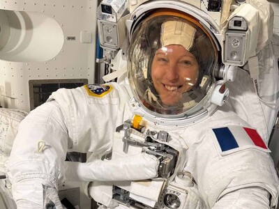 Caminata espacial de astronautas para sustituir antena