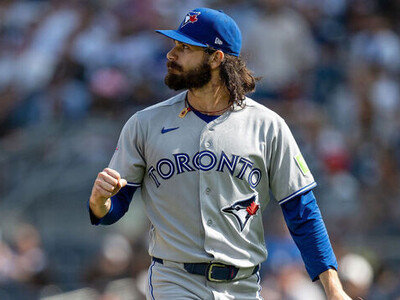 Dylan Cease lanza hasta la séptima entrada y los Blue Jays vencen a los Yankees